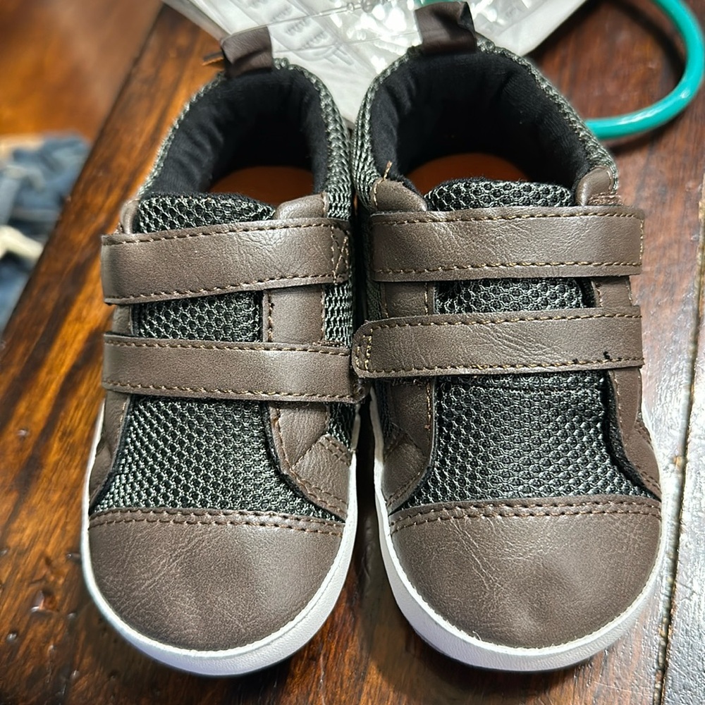Toddler Dinosaur shoe (soft bottoms)